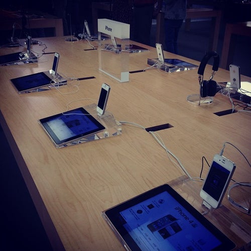 Apple Ala Moana 1450 Ala Moana Boulevard Honolulu