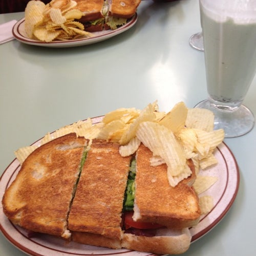 Vic's Ice Cream 3199 Riverside Blvd Sacramento