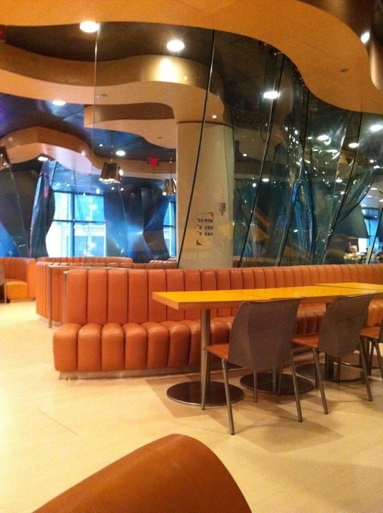 corporate-cafeteria