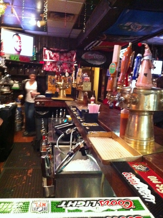 dive-bar