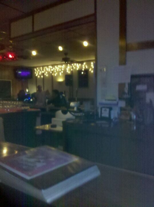 dive-bar