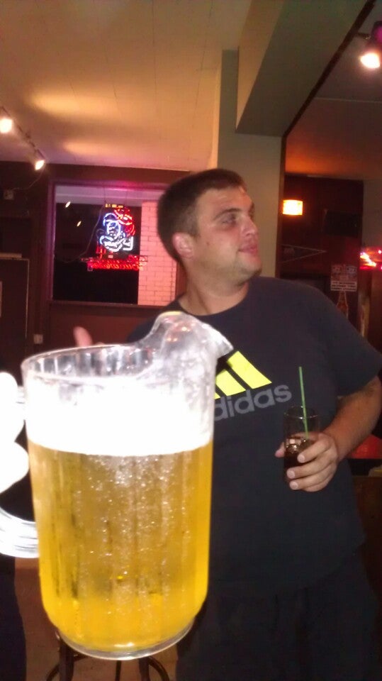 dive-bar