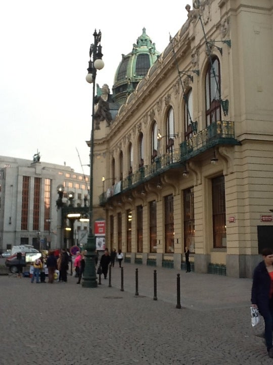shopping-mall