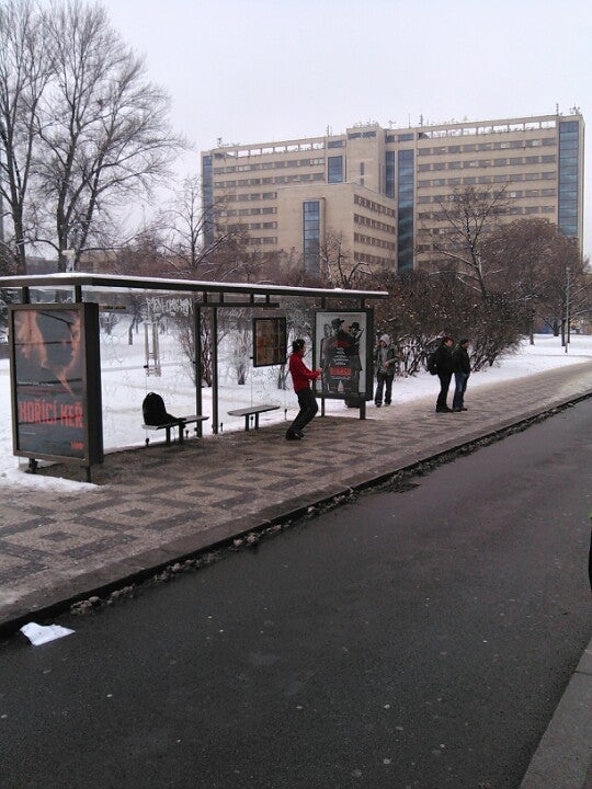 tram-station