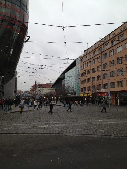 tram-station