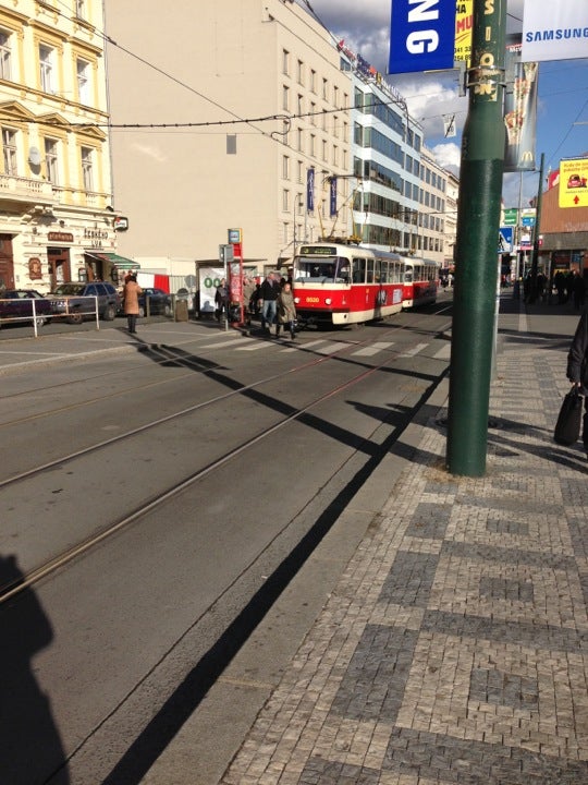 tram-station