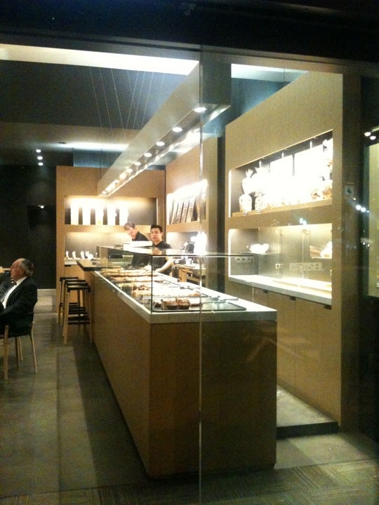 pastry-shop
