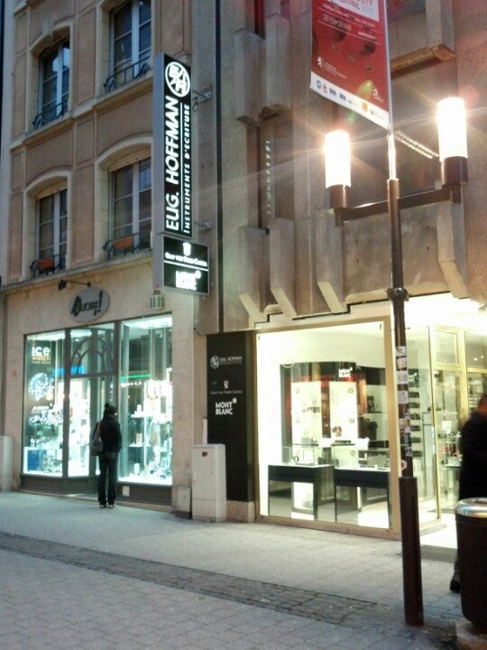 paper-office-supplies-store