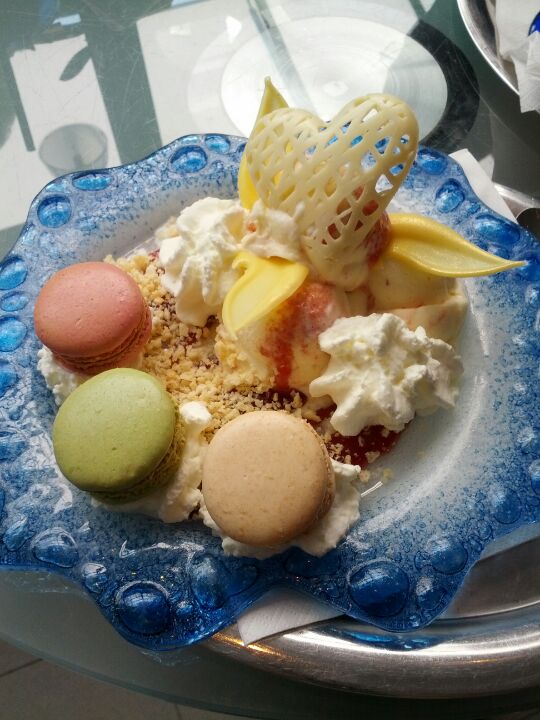 ice-cream-shop