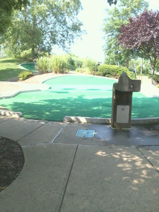 mini-golf
