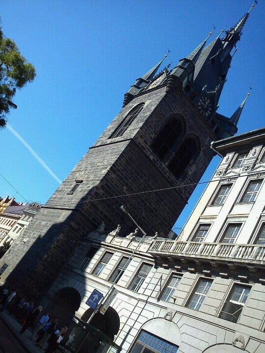 tram-station