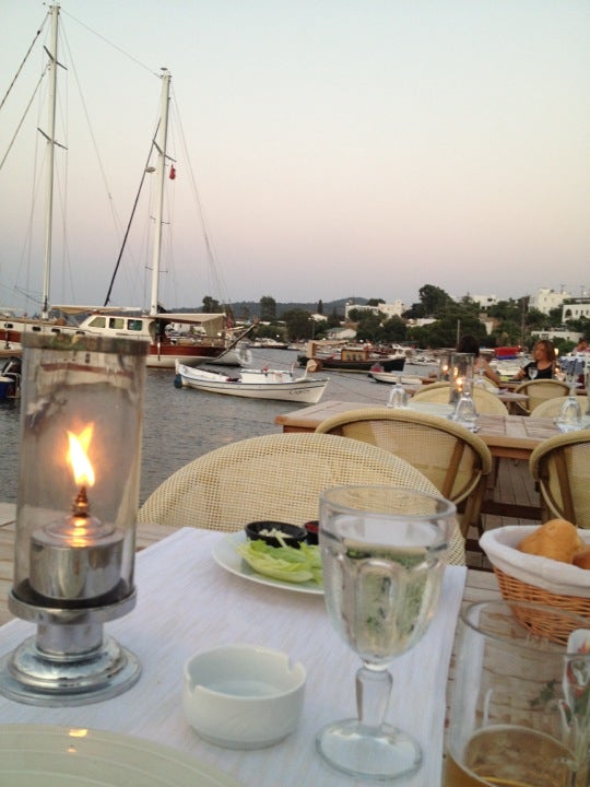 seafood-restaurant