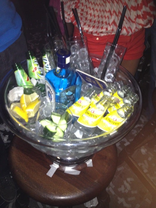bar