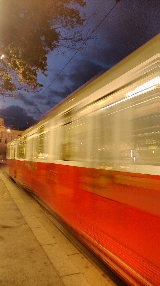 tram-station