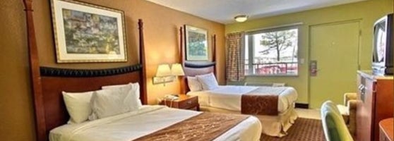 Econo Lodge Inn Suites I 64 Us 13 Hotel In Bayside