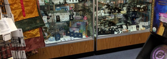 Garland Of Letters Book Store Center City East 9 Tips From 409 Visitors