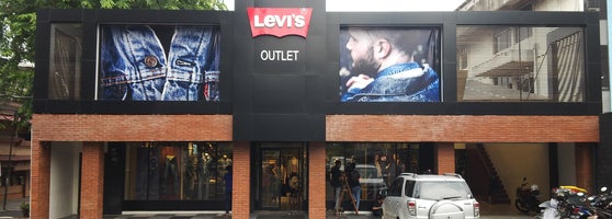 Levi's Outlet Store Pancoran - Clothing 