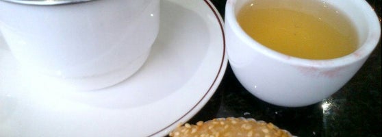Furama Cake and Dessert Garden 富麗華餅店 - 15 tips from 399 visitors