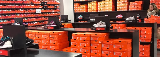 nike store near farmington mi