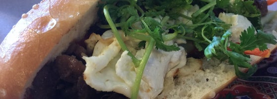 Saigon Deli University Districtのベトナム料理店