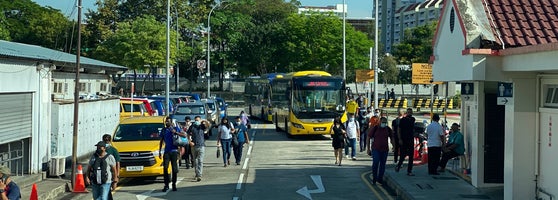 Queen Street Bus Terminal - Bus Station in Central Region