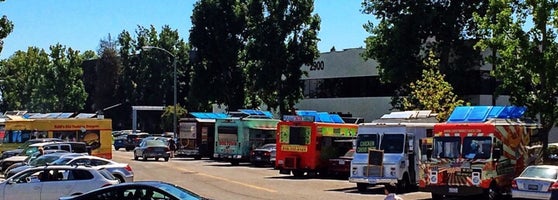 Food Truck Gathering Rassemblement De Street Food A West Los Angeles