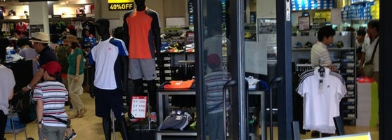 アディダス リーボック ロックポート ファクトリーアウトレット南大沢 八王子のスポーツ用品店 アディダス リーボック ロックポート ファクトリーアウトレット南大沢 八王子のスポーツ用品店