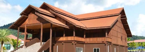 De Rumah Tamu Umk Jeli Vacation Rental