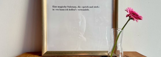 Vierundvierzig Qm Cafe In Hamburg