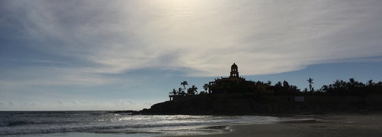Cerritos Beach Club & Surf - Surf Spot