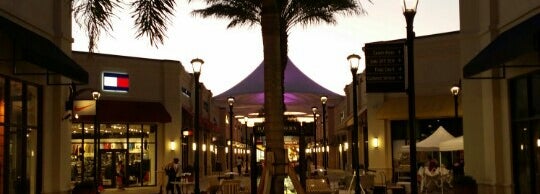 Beach Outlets - Centro comercial en West Beach