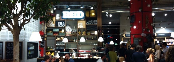 La Feltrinelli RED - Librería en Milano