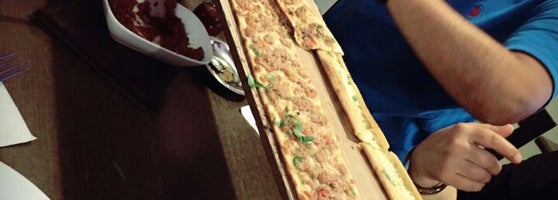 Meşhur Konyalı Etli Ekmek ve Fırın Kebabı 6014 ziyaretçidan 53 tavsiye