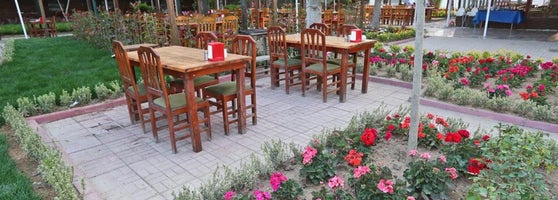 Esenbahçe Kuyu Kebabı Et Mangal Pirinççi�de Türk Restoranı