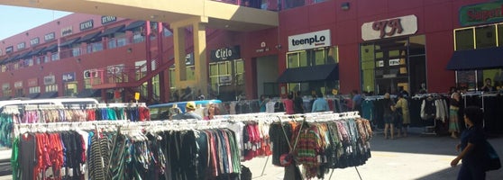 San Pedro Mart - Downtown Los Angeles - Fashion District