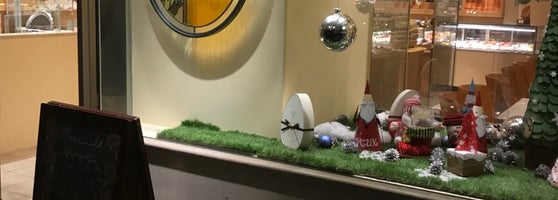 オクシタニアル Occitanial 中央区のデザートショップ