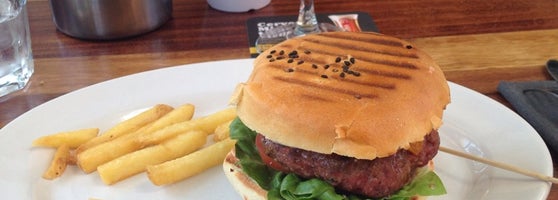 Telescopio - Av Aviacion 3895 Frente a Santa Catalina