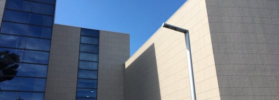 伊勢崎市民プラザ図書室 図書館