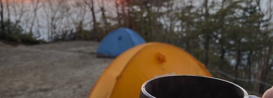 七丈小屋テント場