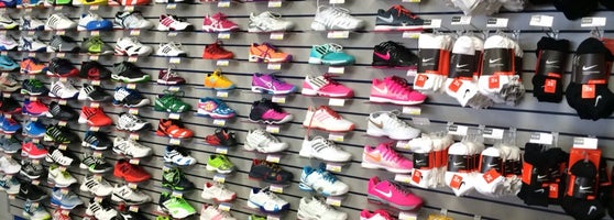 Tennis Plaza - 3 tips de 115 visitantes