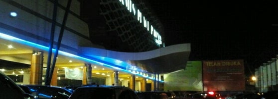 Hermes Place Polonia Shopping Mall