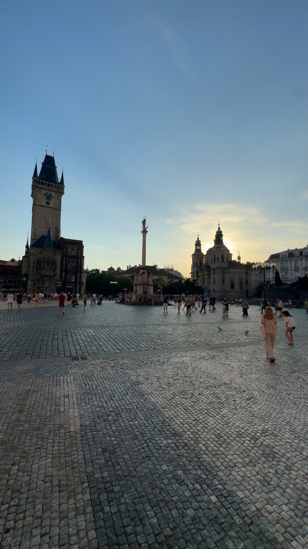 Old Town Square (Staroměstské náměstí)