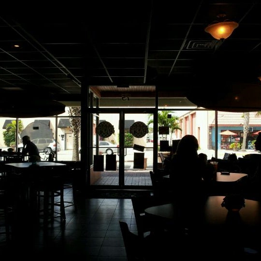 Photo prise au Juice N Java Cafe par A_Be@utiful_Mess le3/9/2012
