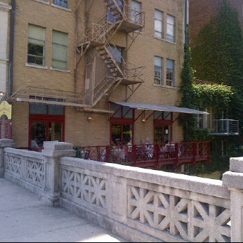รูปภาพถ่ายที่ Restaurant Gwendolyn โดย Younghwan Ted K. เมื่อ 6/6/2012
