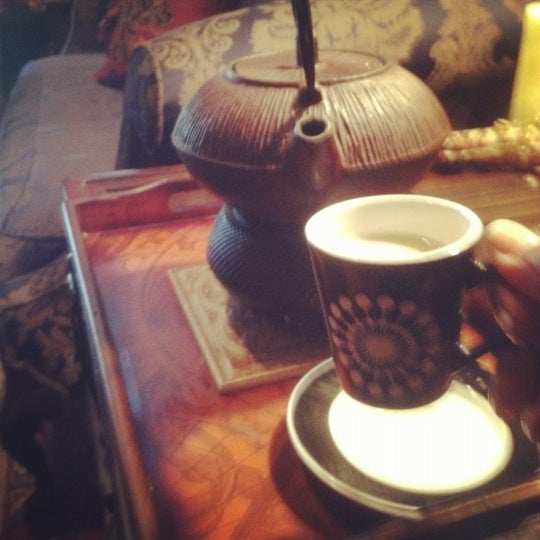 Foto tirada no(a) SiTea: Teas &amp; Eats por Khadija A. em 5/26/2012