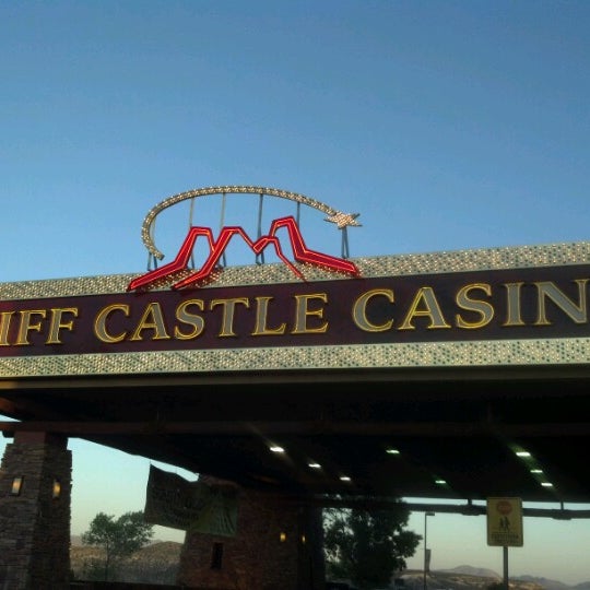 Foto tirada no(a) Cliff Castle Casino por Jose H. em 6/16/2012