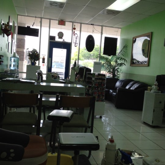 AA Nails Nail Salon in Austin