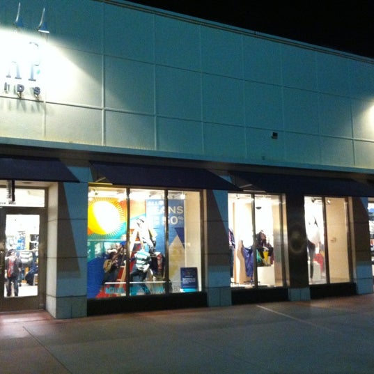 GAP Clothing Store in Miami Beach