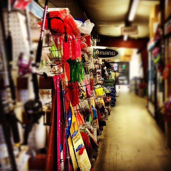 Gulf Breeze Bait And Tackle Flea Market