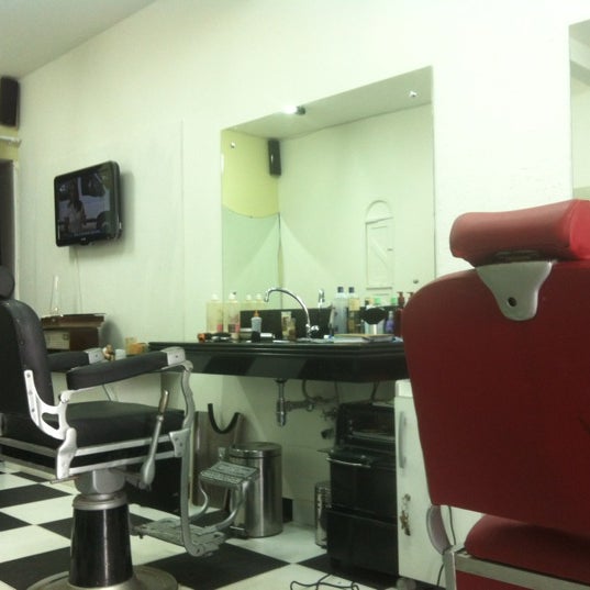 Barbearia Petrópolis - Salão / Barbearia em Natal Barbearia Petrópolis - Salão / Barbearia em Natal